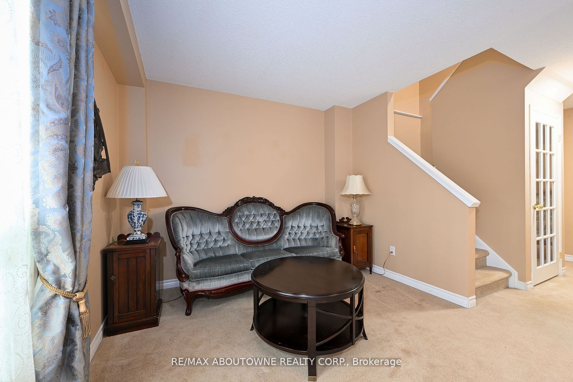 2272 Mowat Ave, #37