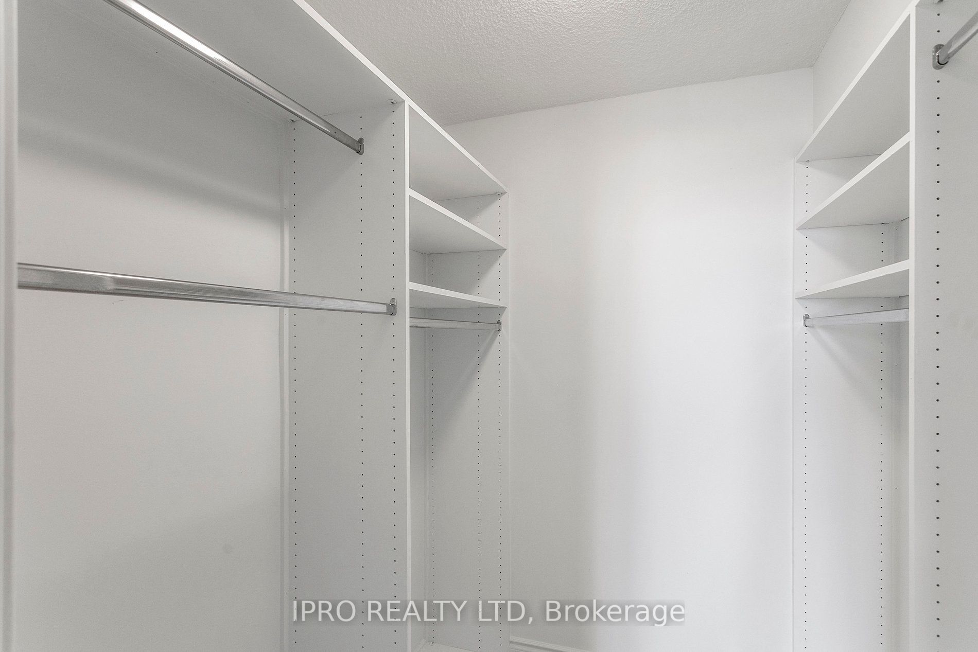 60 Southport St, #818