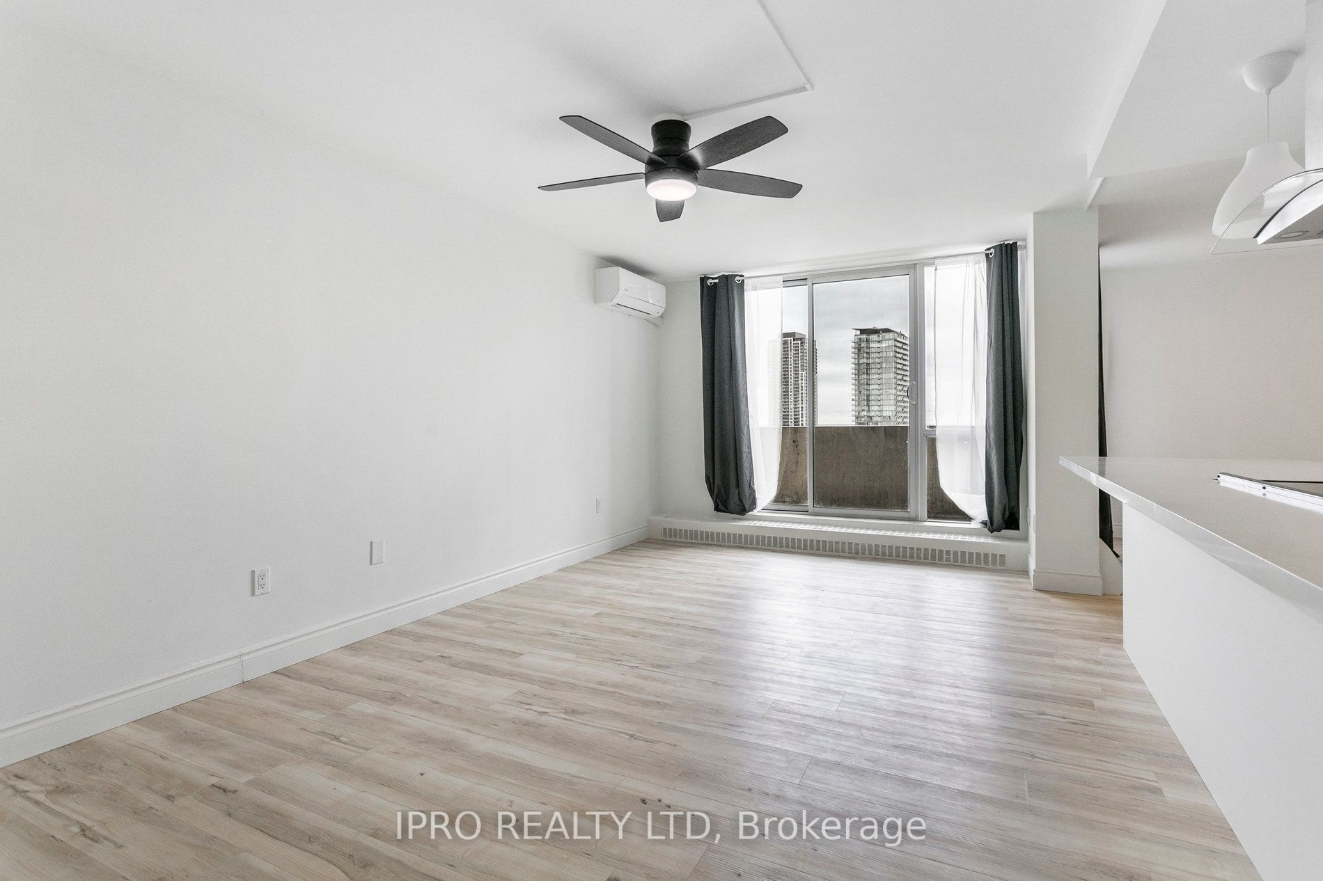 60 Southport St, #818