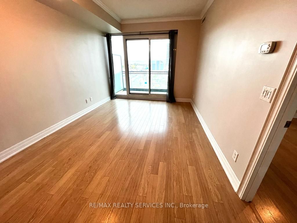 100 John St, #709