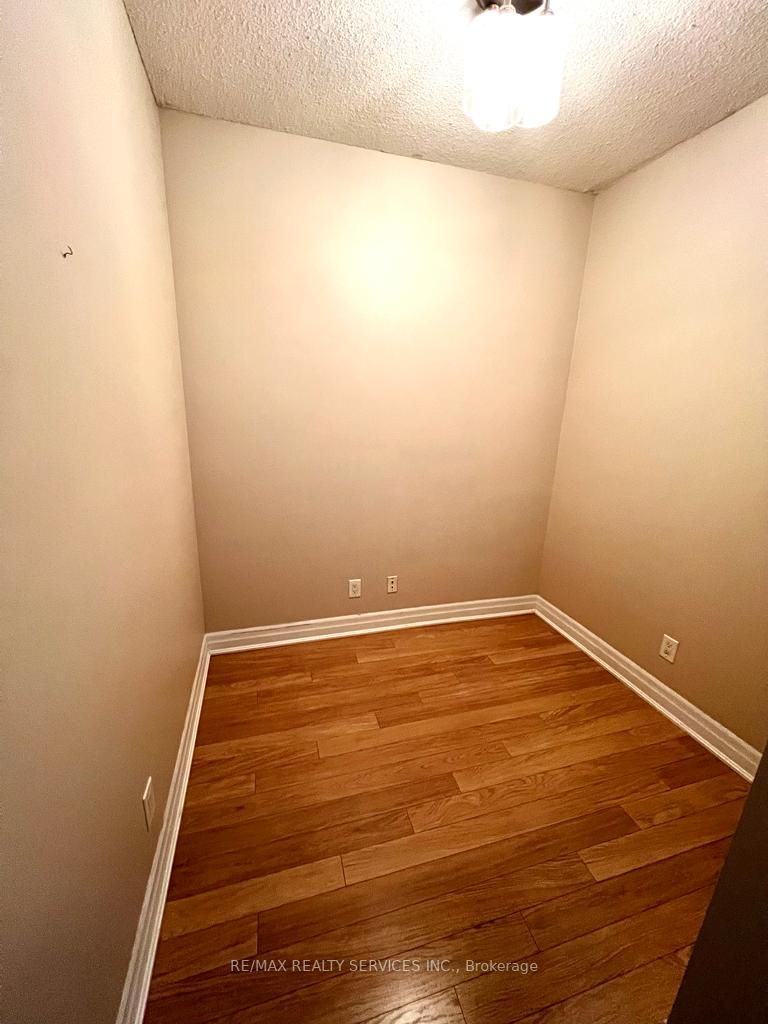 100 John St, #709