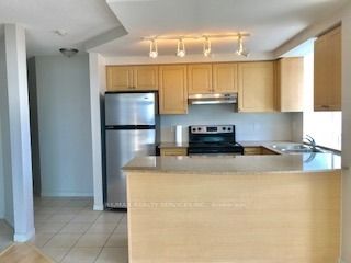 9 George St N, #1005