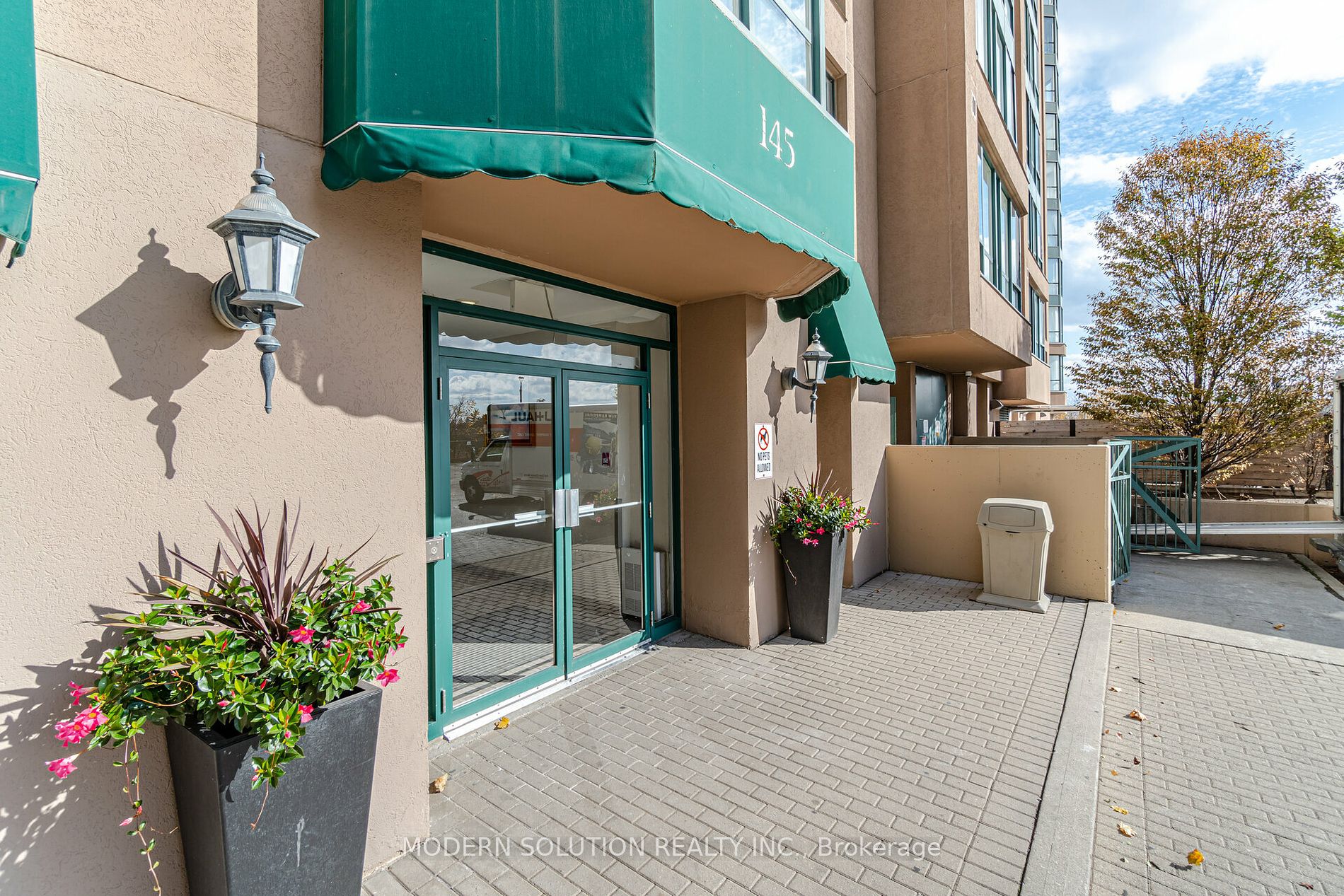 145 Hillcrest Ave, #1516