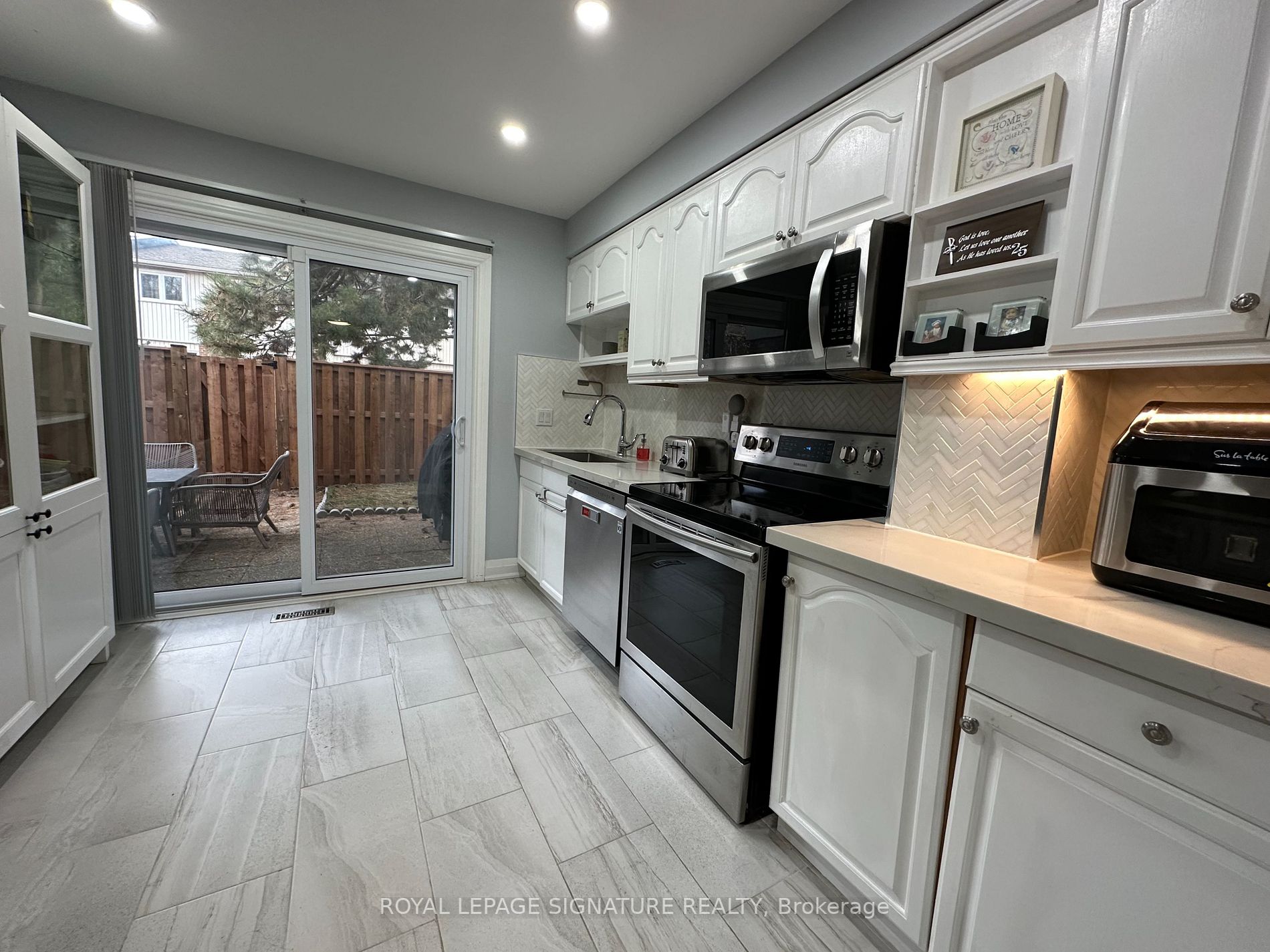 5171 Banting Crt, #62