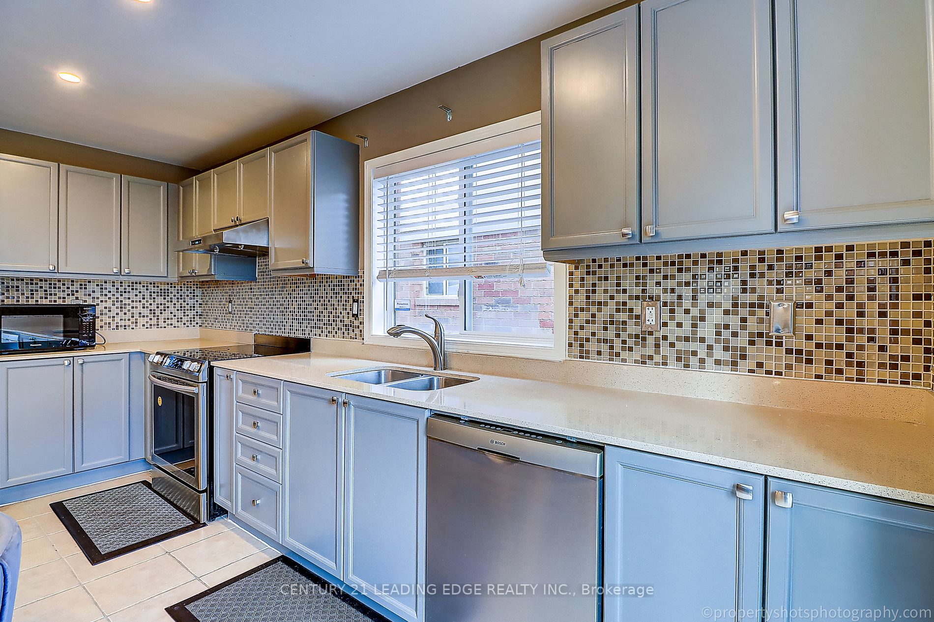 746 Yates Dr