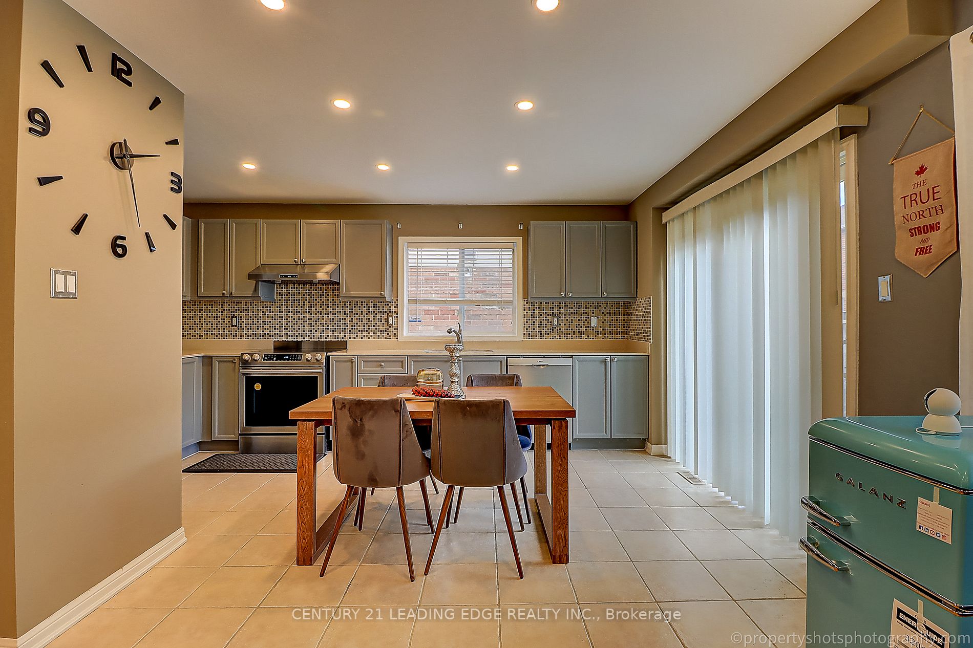 746 Yates Dr