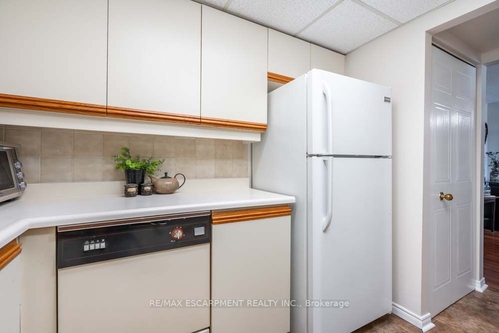 1225 North Shore Blvd E, #410