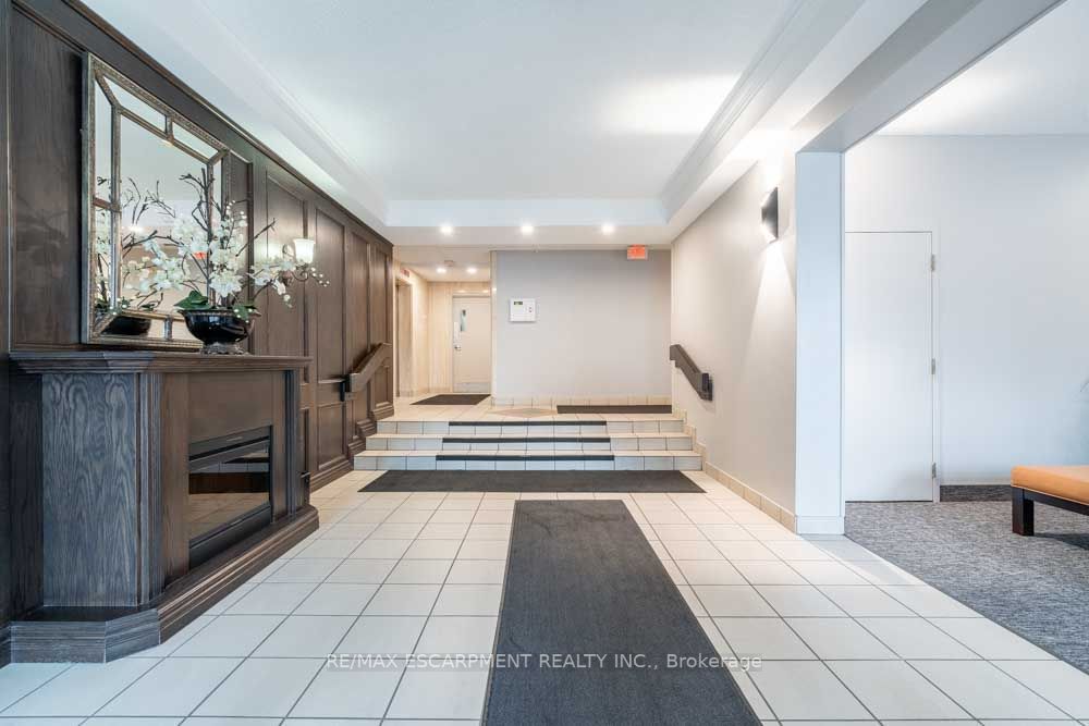 1225 North Shore Blvd E, #410