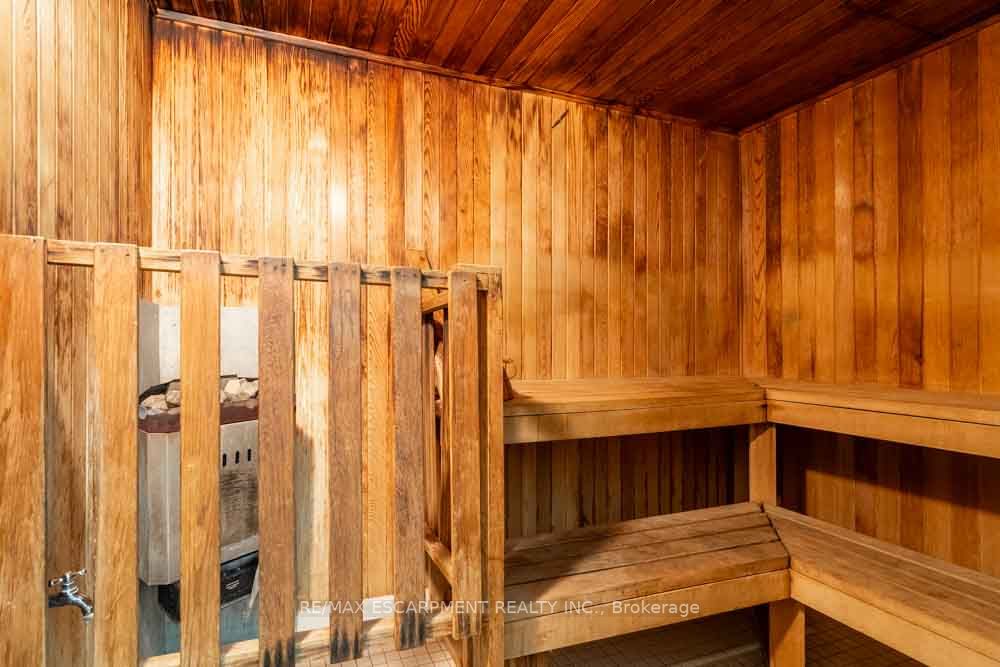 1225 North Shore Blvd E, #410