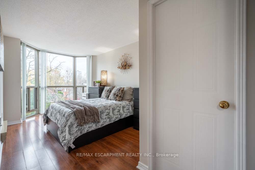 1225 North Shore Blvd E, #410