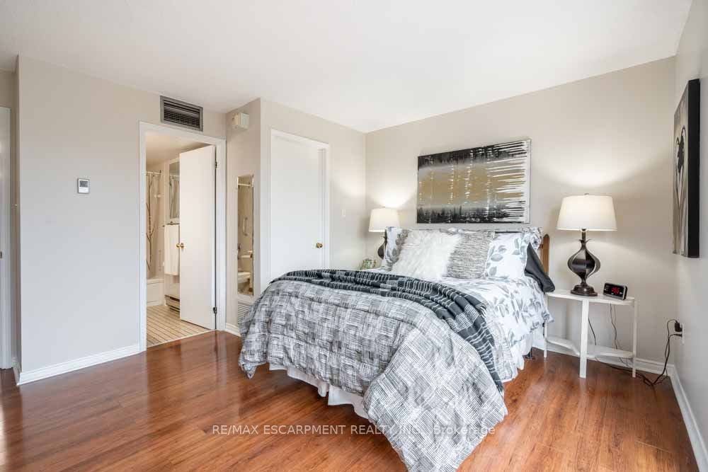 1225 North Shore Blvd E, #410