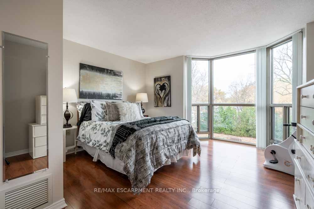 1225 North Shore Blvd E, #410