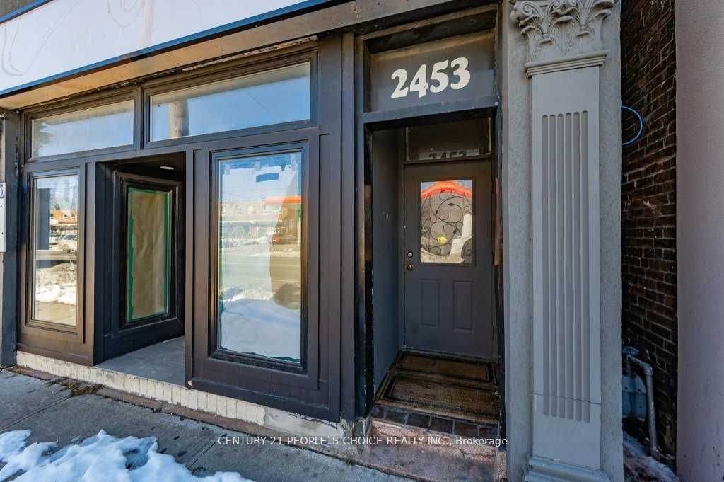 2453 St Clair Ave W