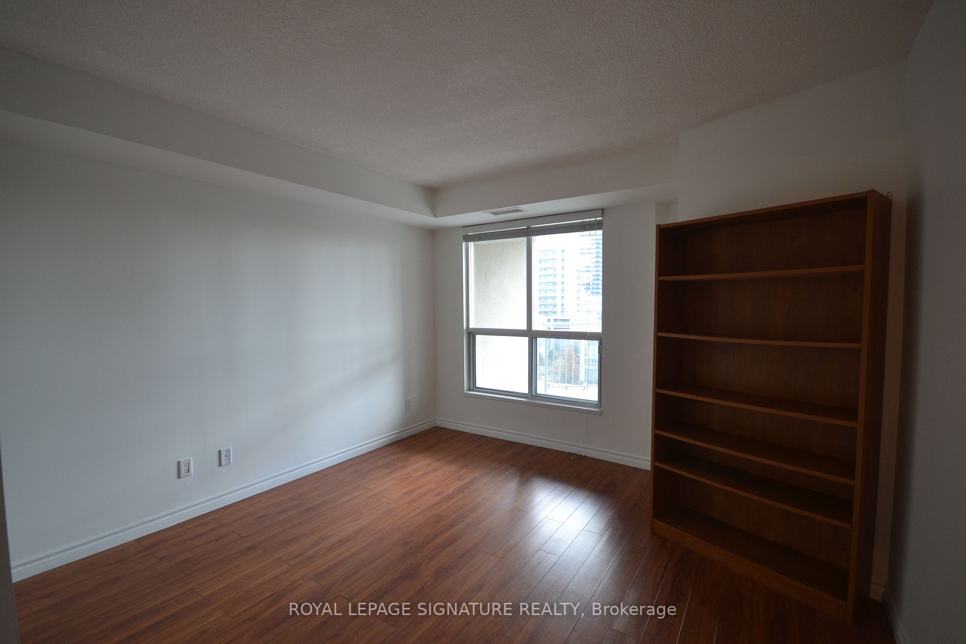 2111 Lake Shore Blvd, #808
