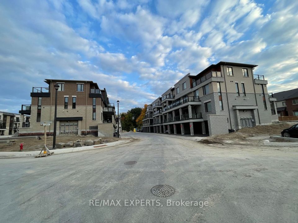 50 Knotsberry Circ, #A