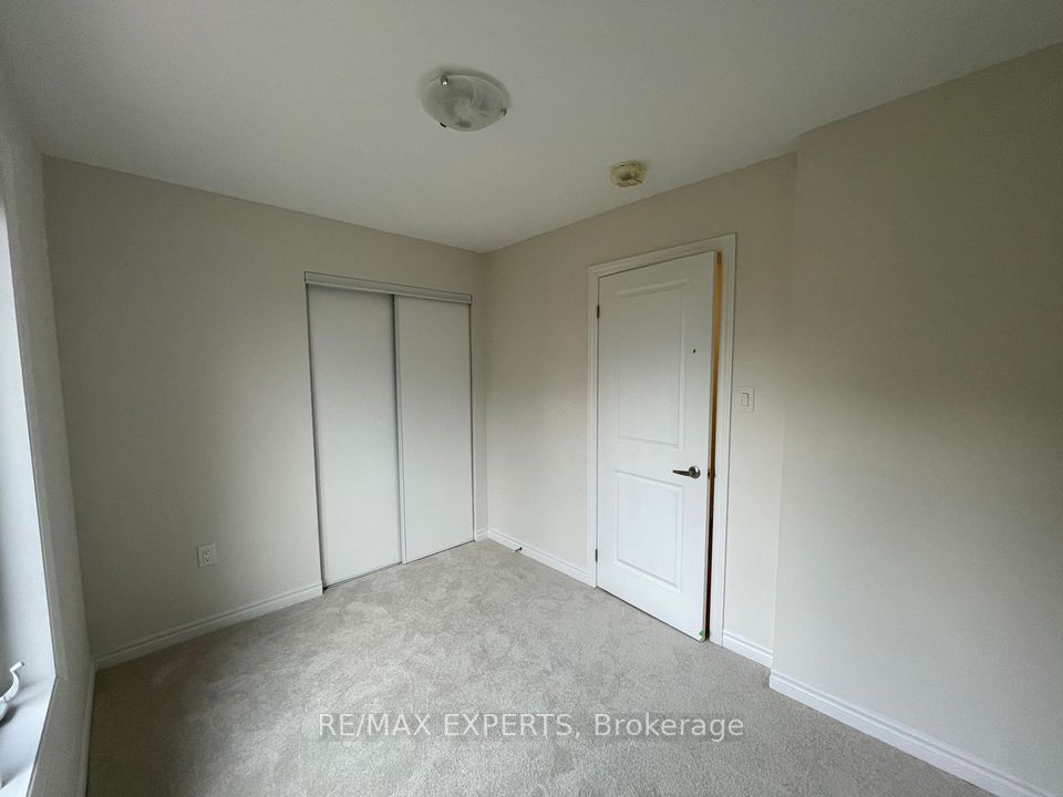 50 Knotsberry Circ, #A