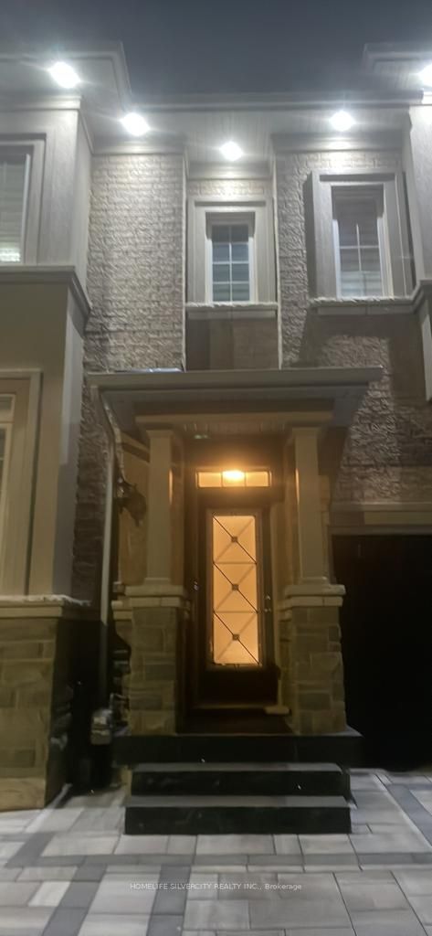 301 Remembrance Rd W