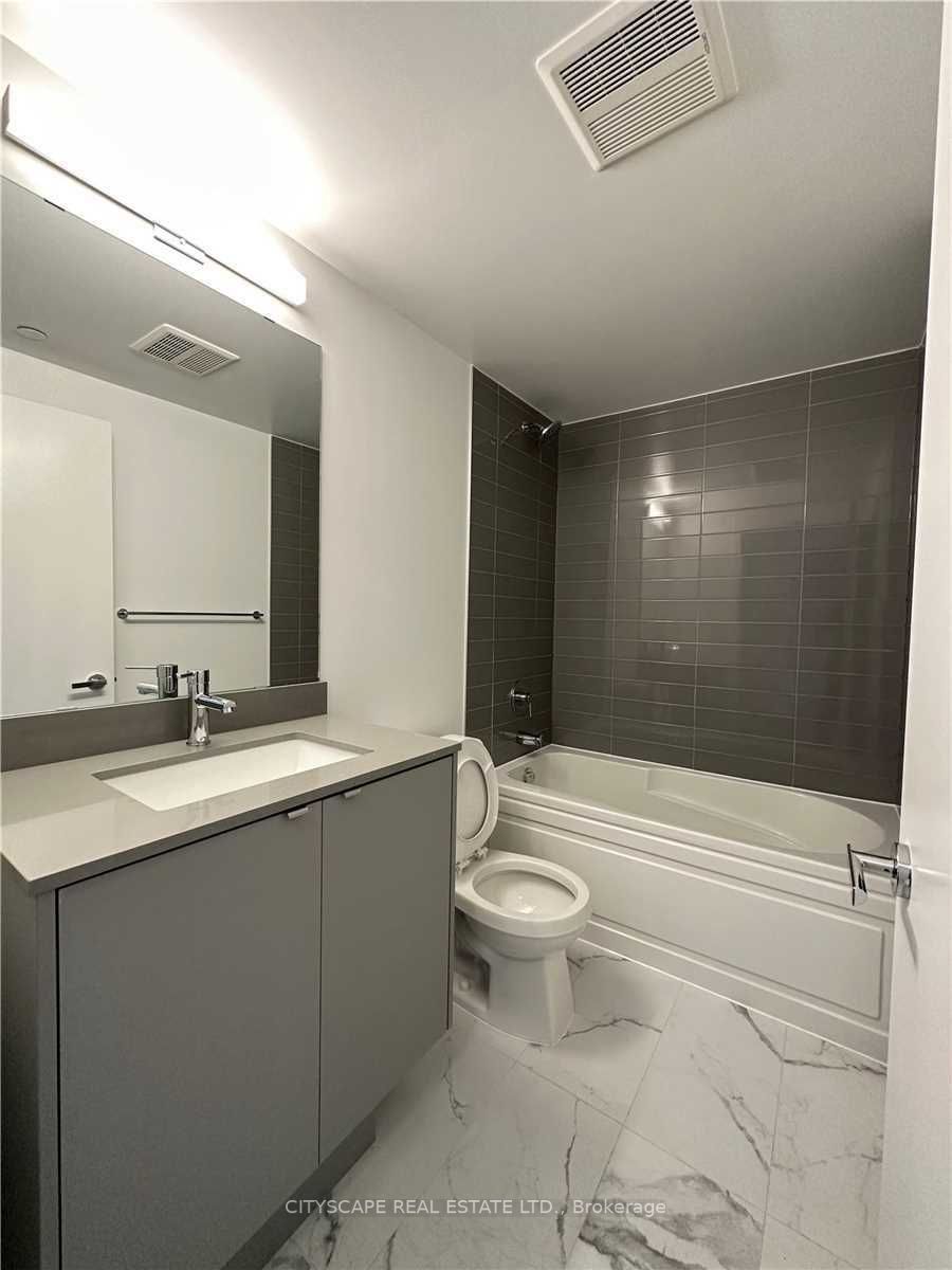 3200 Dakota Common Crt, #B203