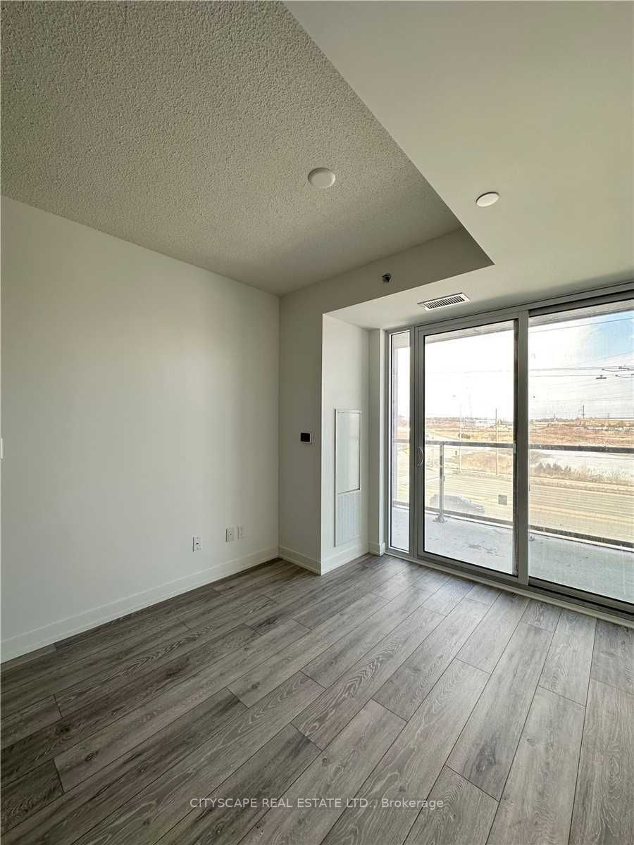 3200 Dakota Common Crt, #B203