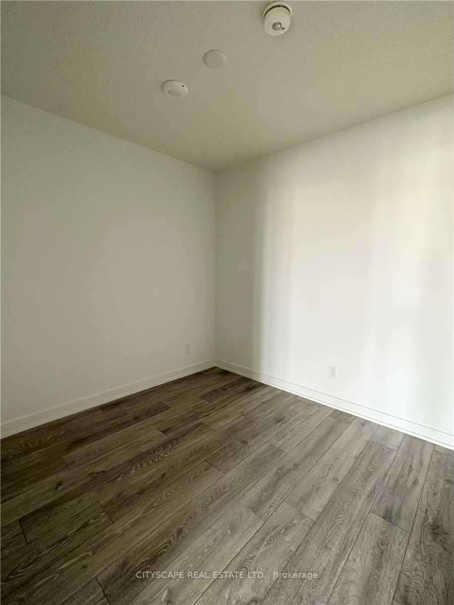 3200 Dakota Common Crt, #B203