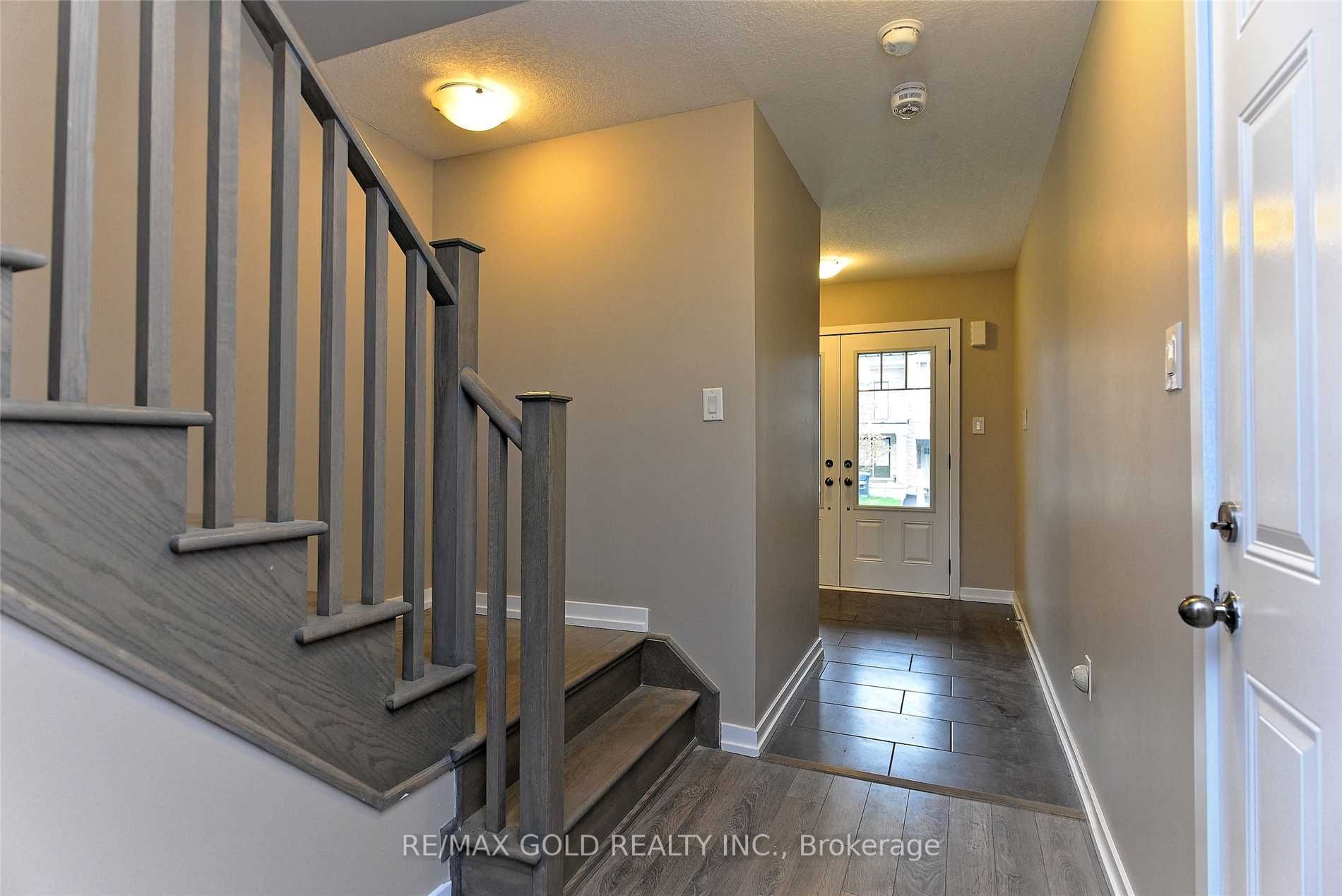 94 Golden Springs Dr