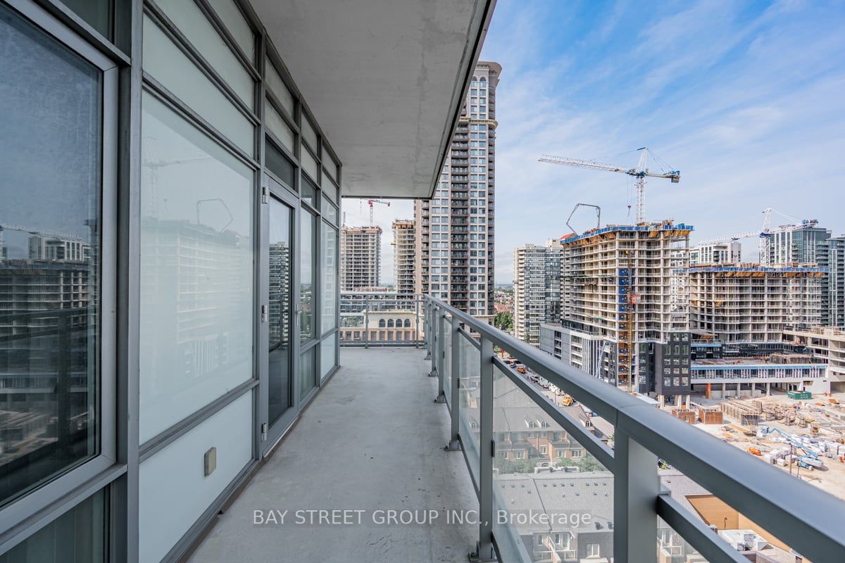 365 Prince Of Wales Dr, #1308