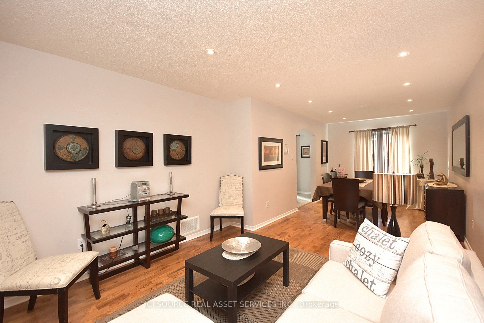 5720 Tayside Cres, #Upper