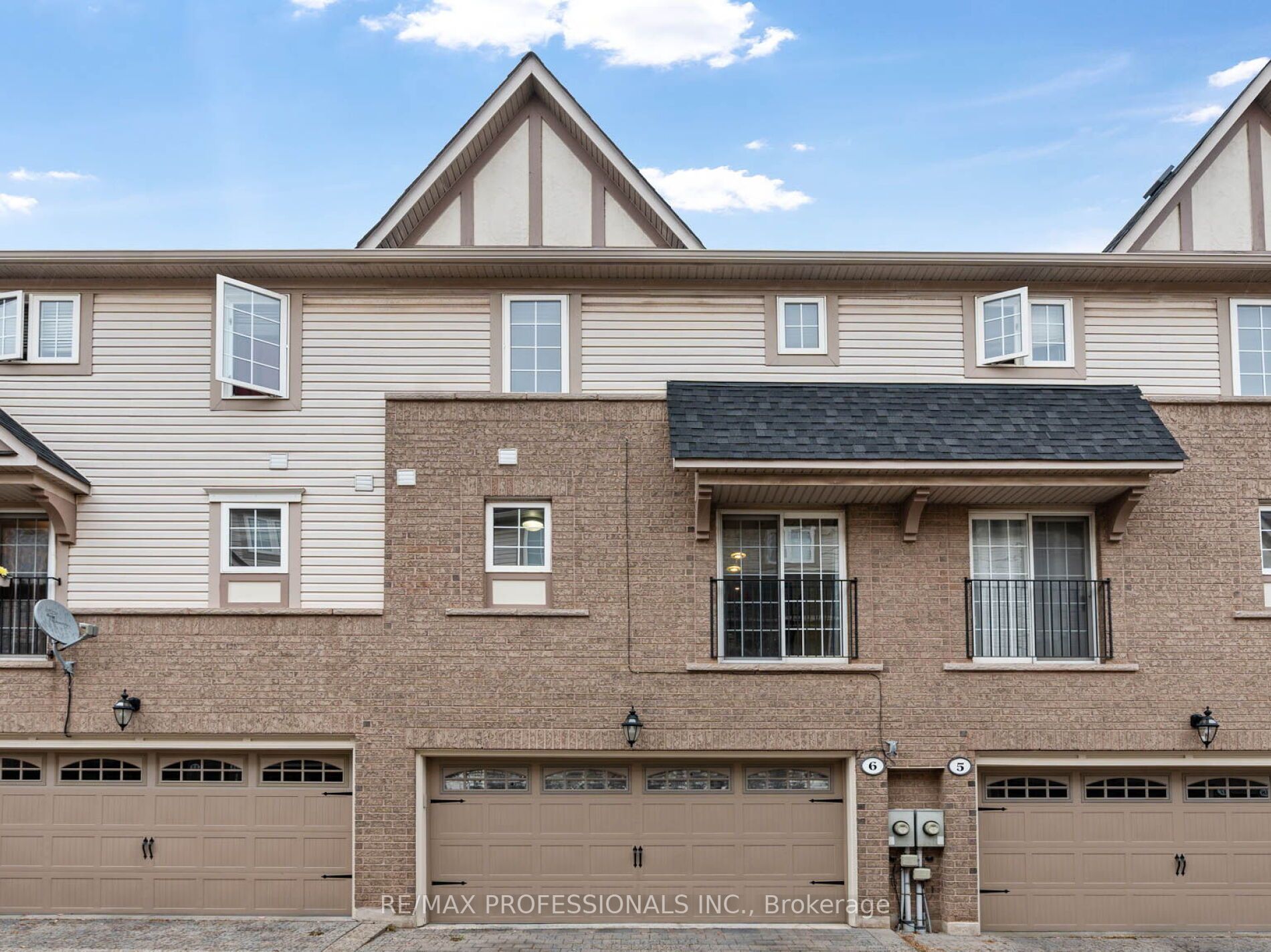 2340 Parkhaven Blvd, #6