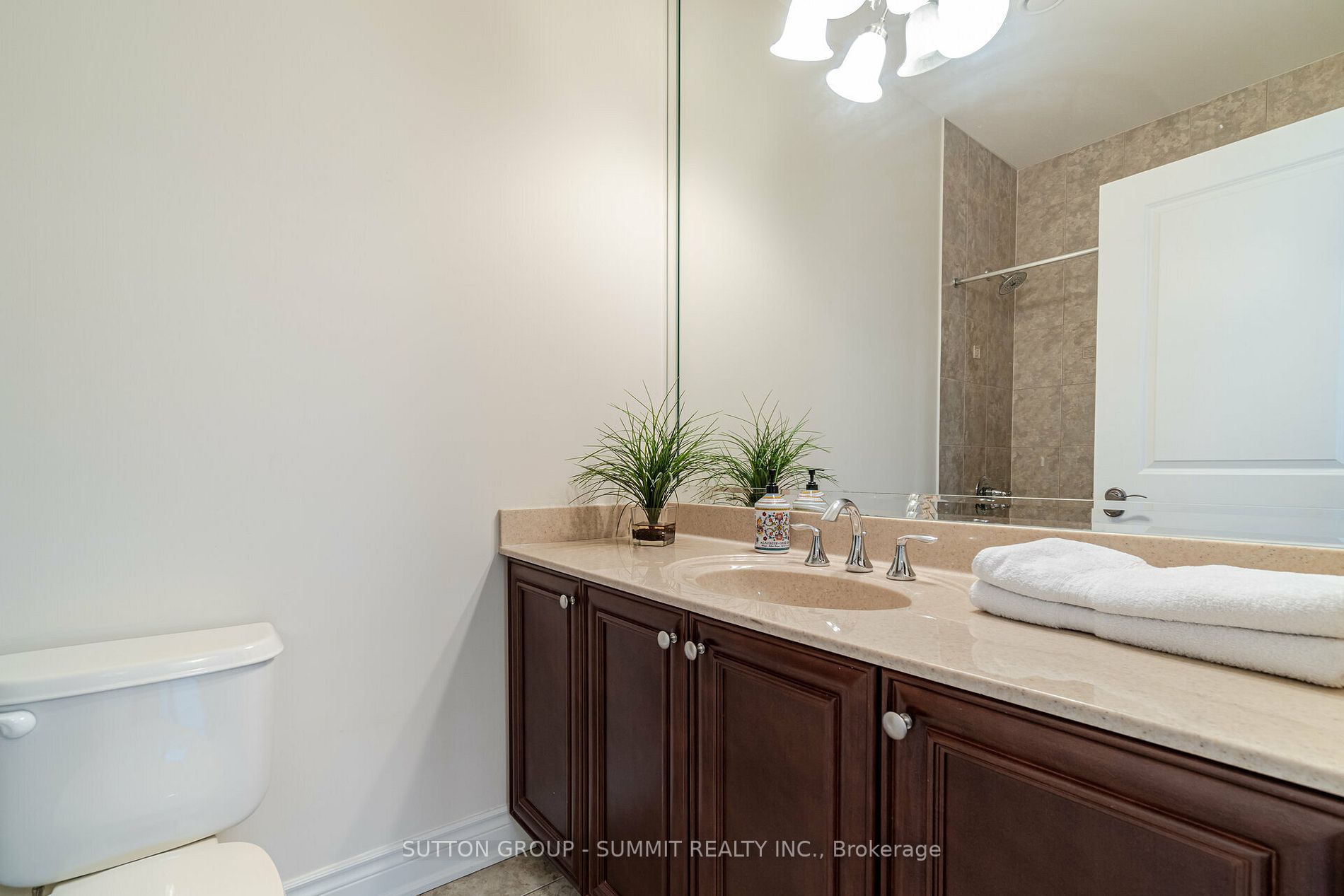 60 Ann St, #505