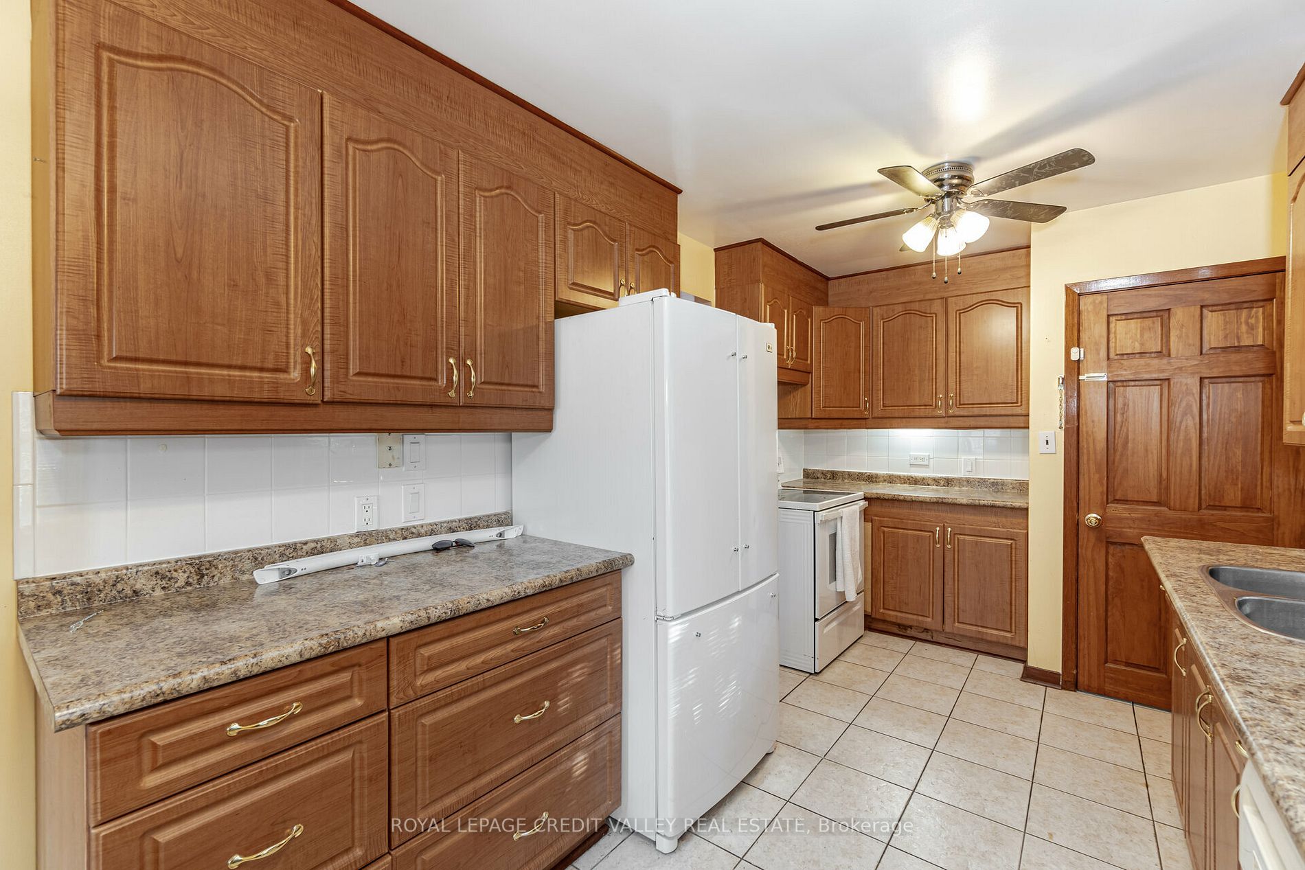 121 Denison Ave