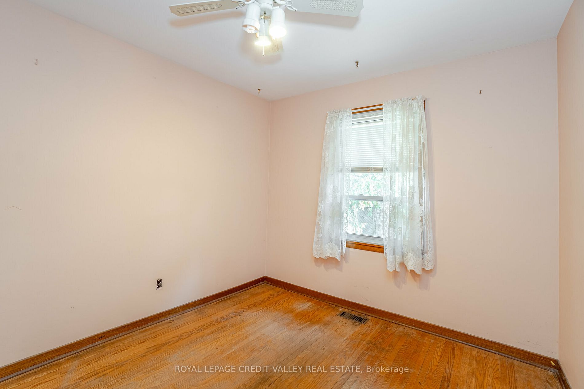 121 Denison Ave
