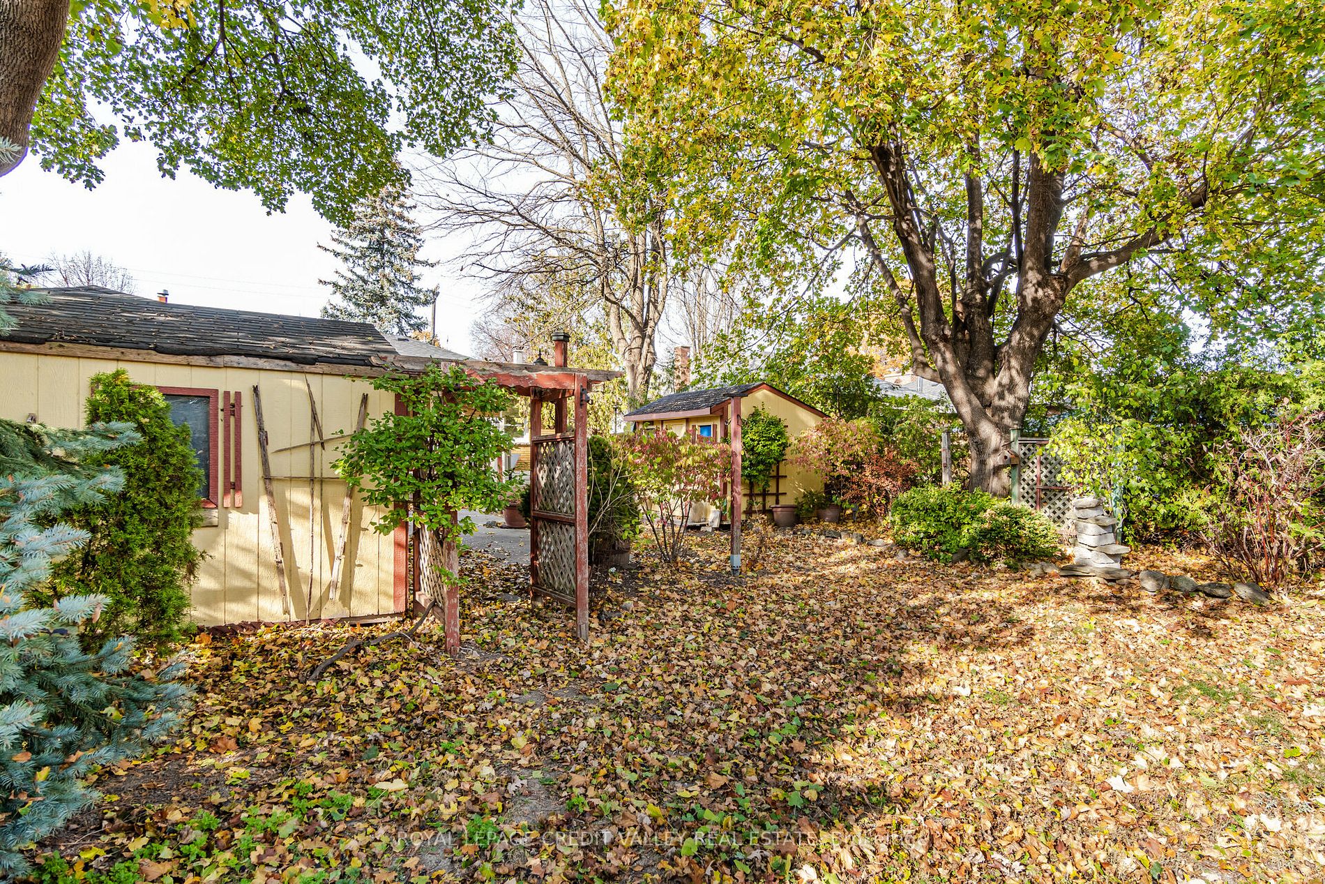 121 Denison Ave