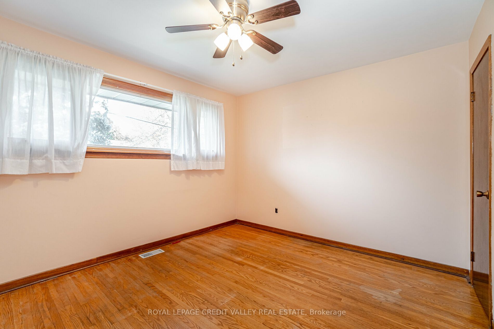 121 Denison Ave