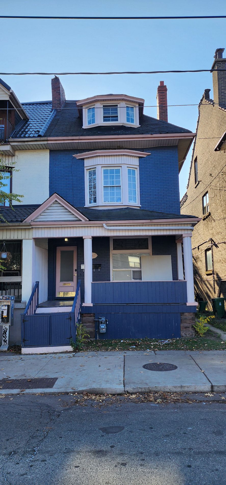 1267 King Street W
