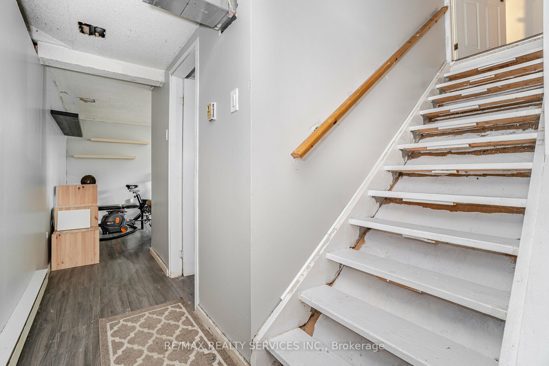 11 Habitat Sq