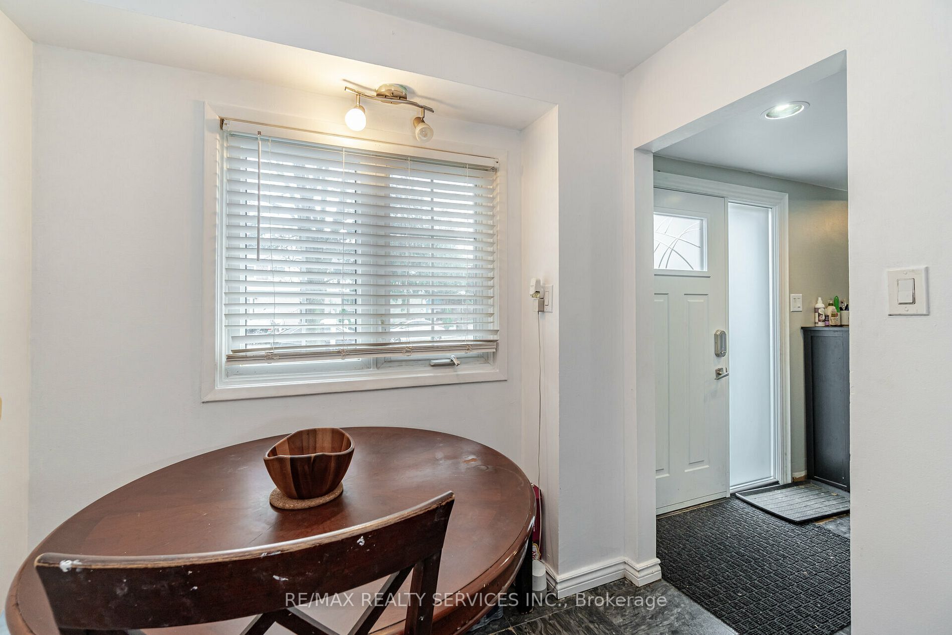 11 Habitat Sq