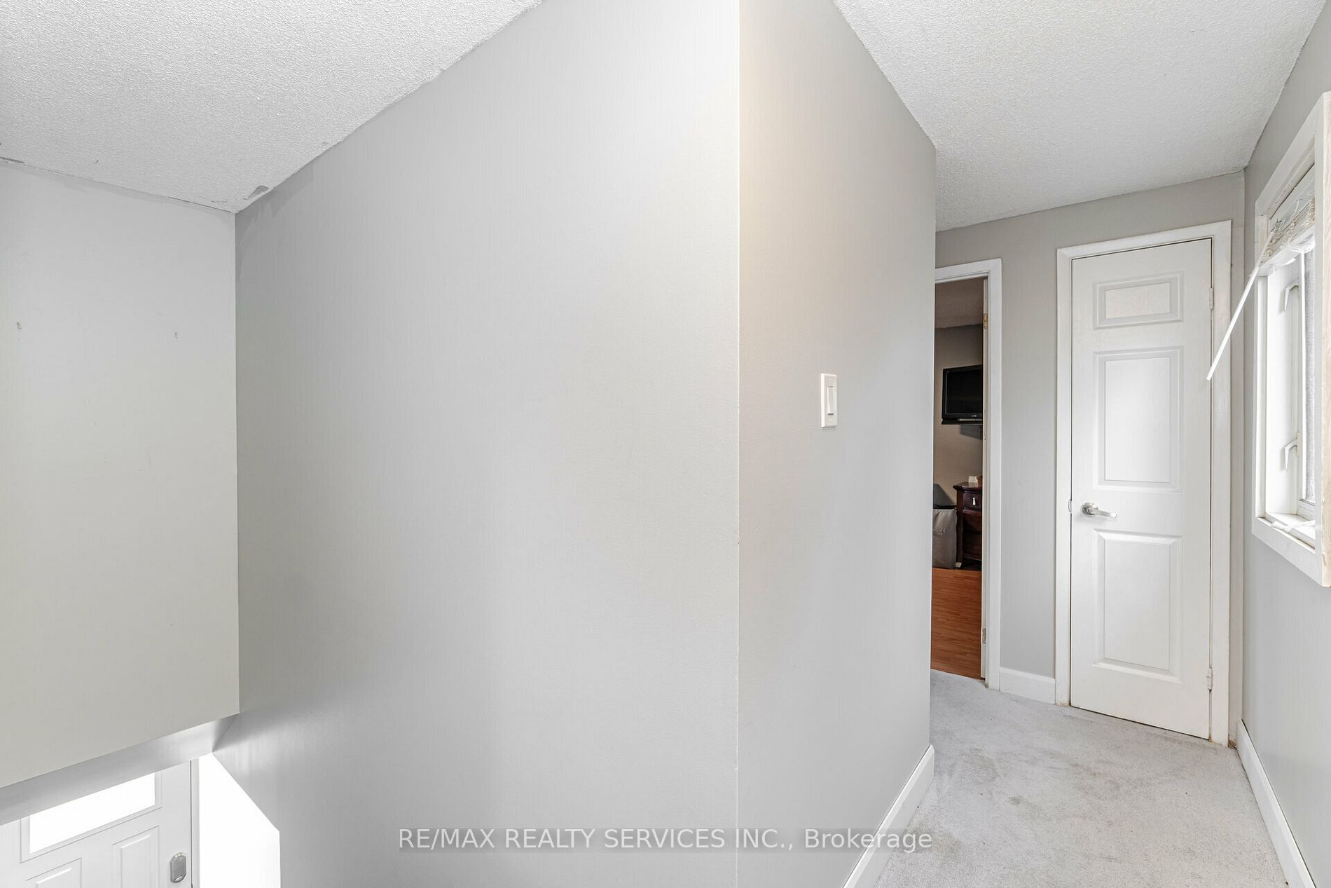 11 Habitat Sq