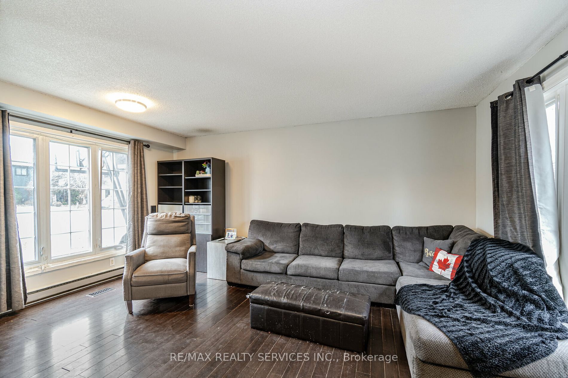 11 Habitat Sq