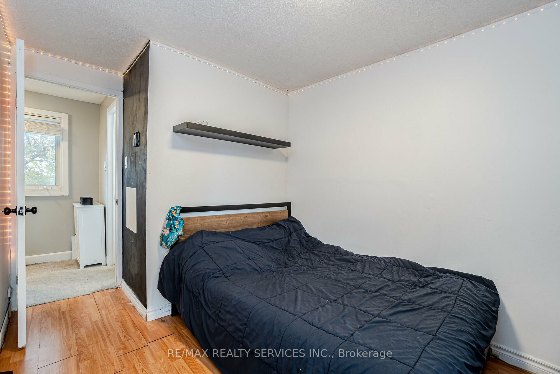 11 Habitat Sq