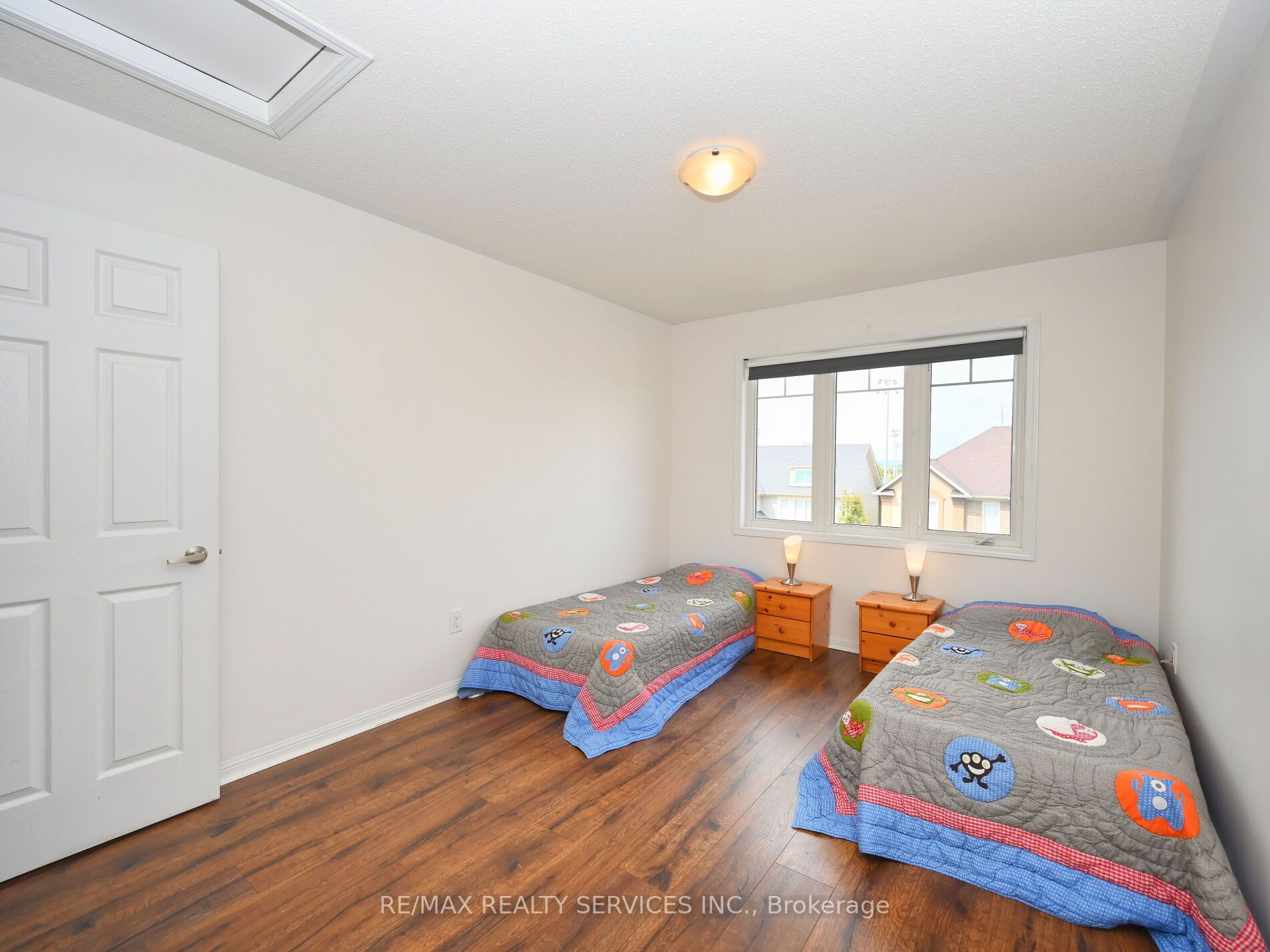 552 Attenborough Terr