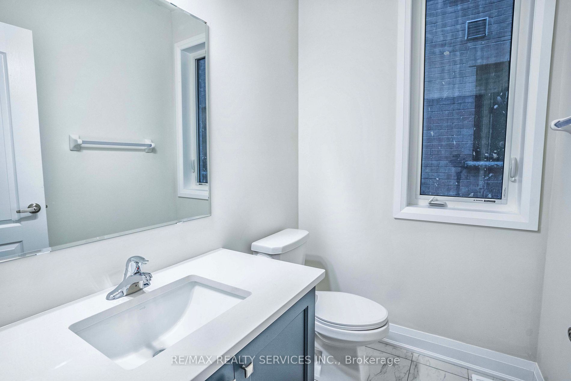 25 Calabria Dr