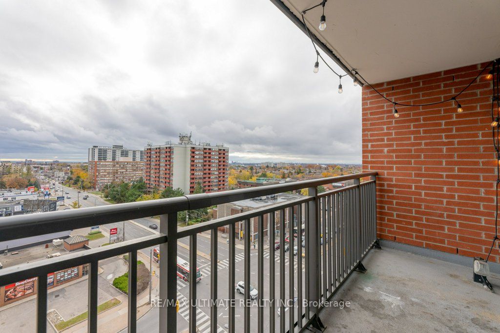 830 Lawrence Ave W, #909