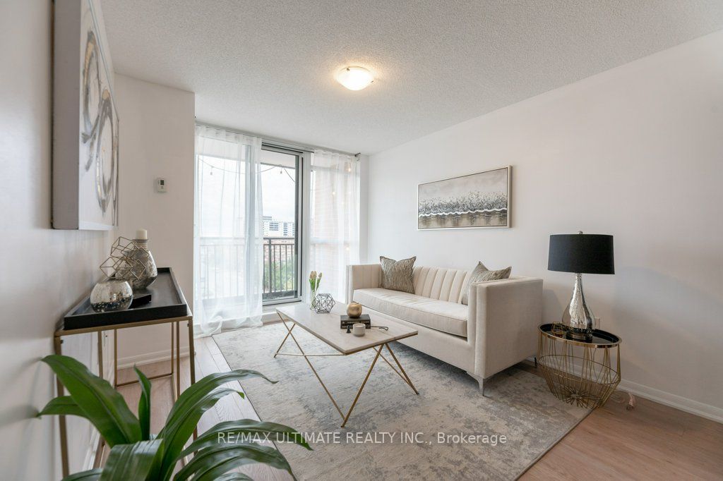 830 Lawrence Ave W, #909