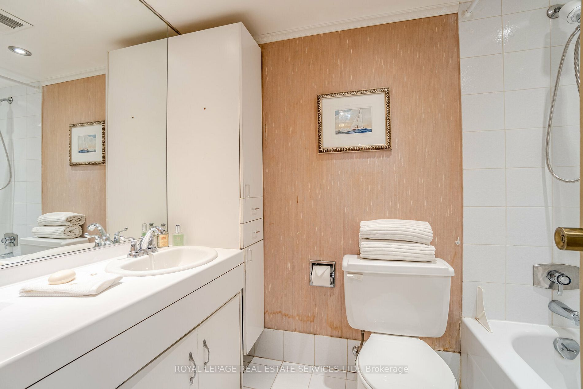 2045 Lake Shore Blvd W, #3207