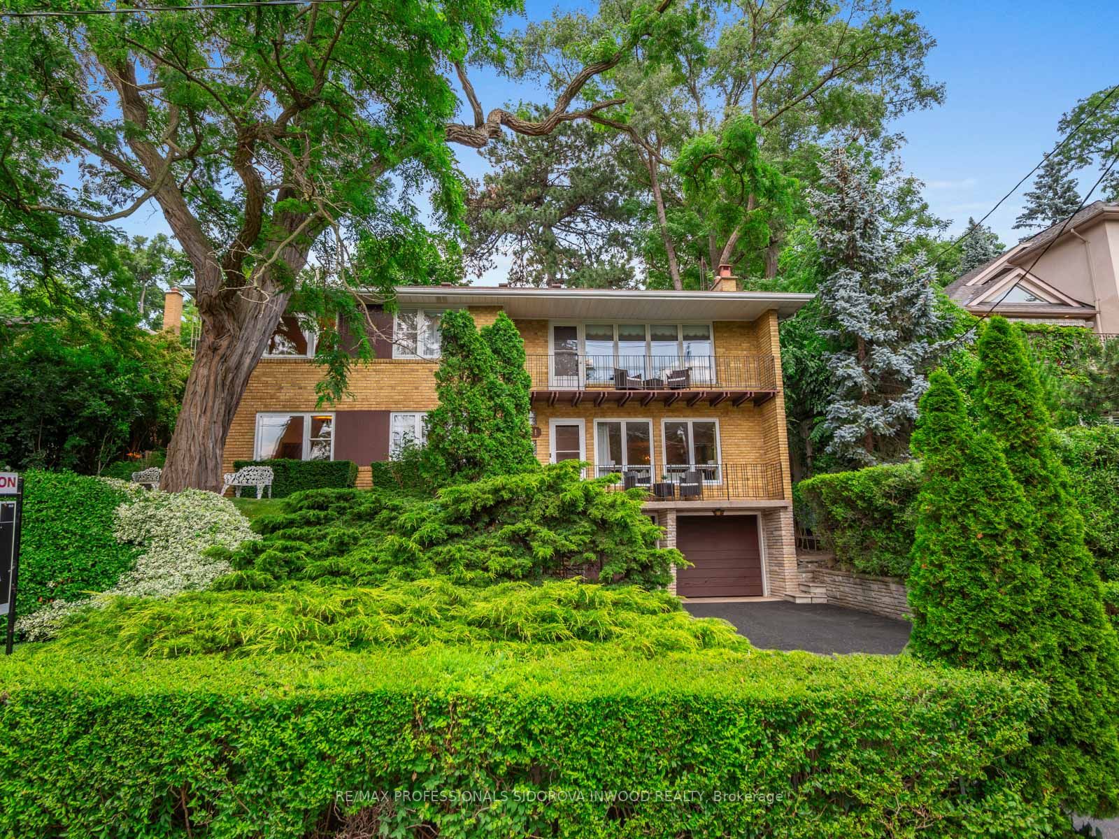 81 Ellis Ave