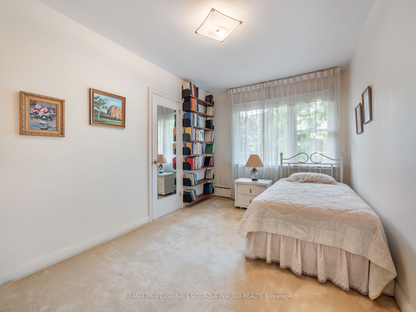 81 Ellis Ave