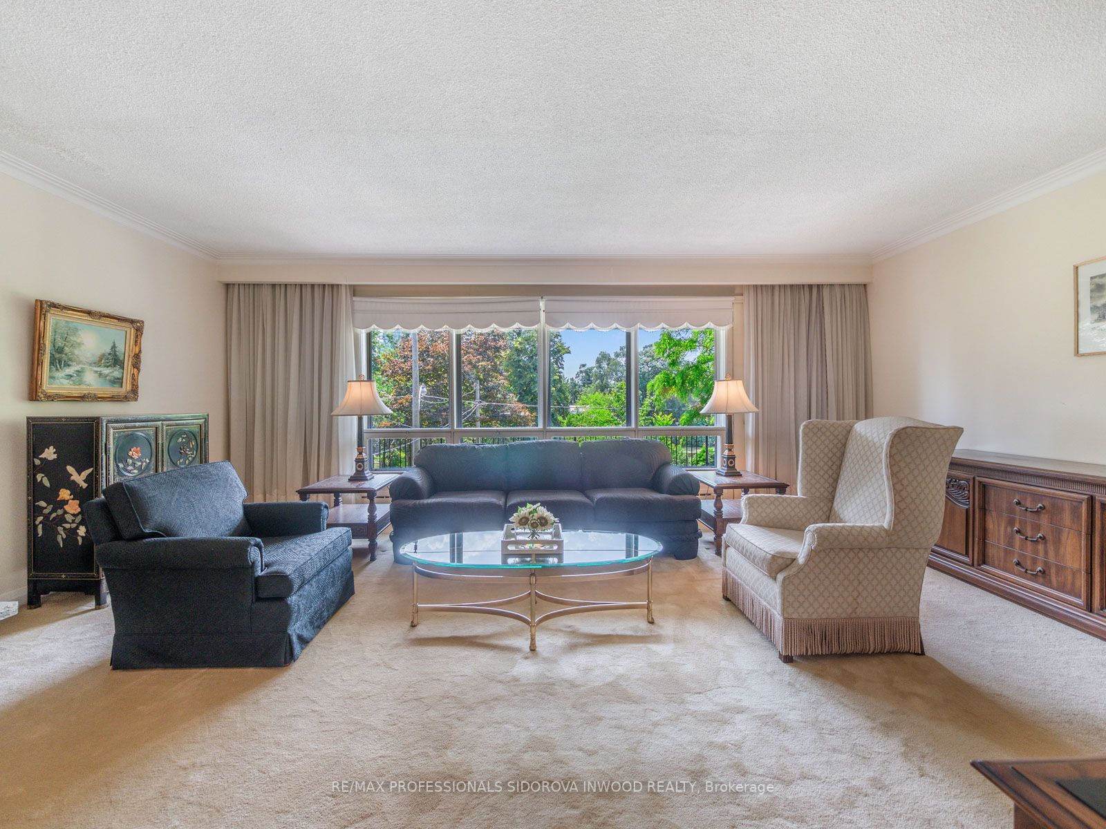 81 Ellis Ave
