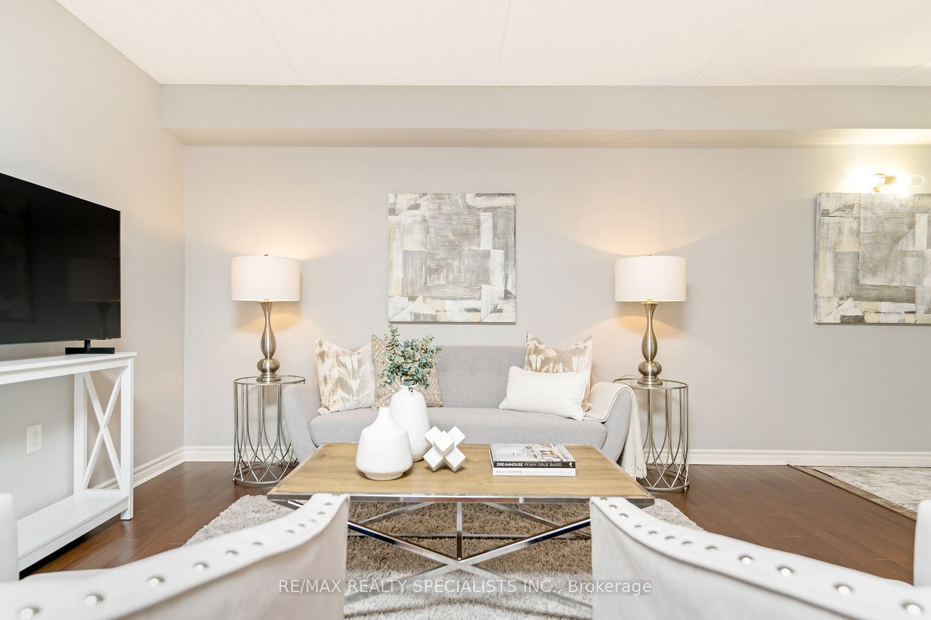 1370 Main Street E, #202