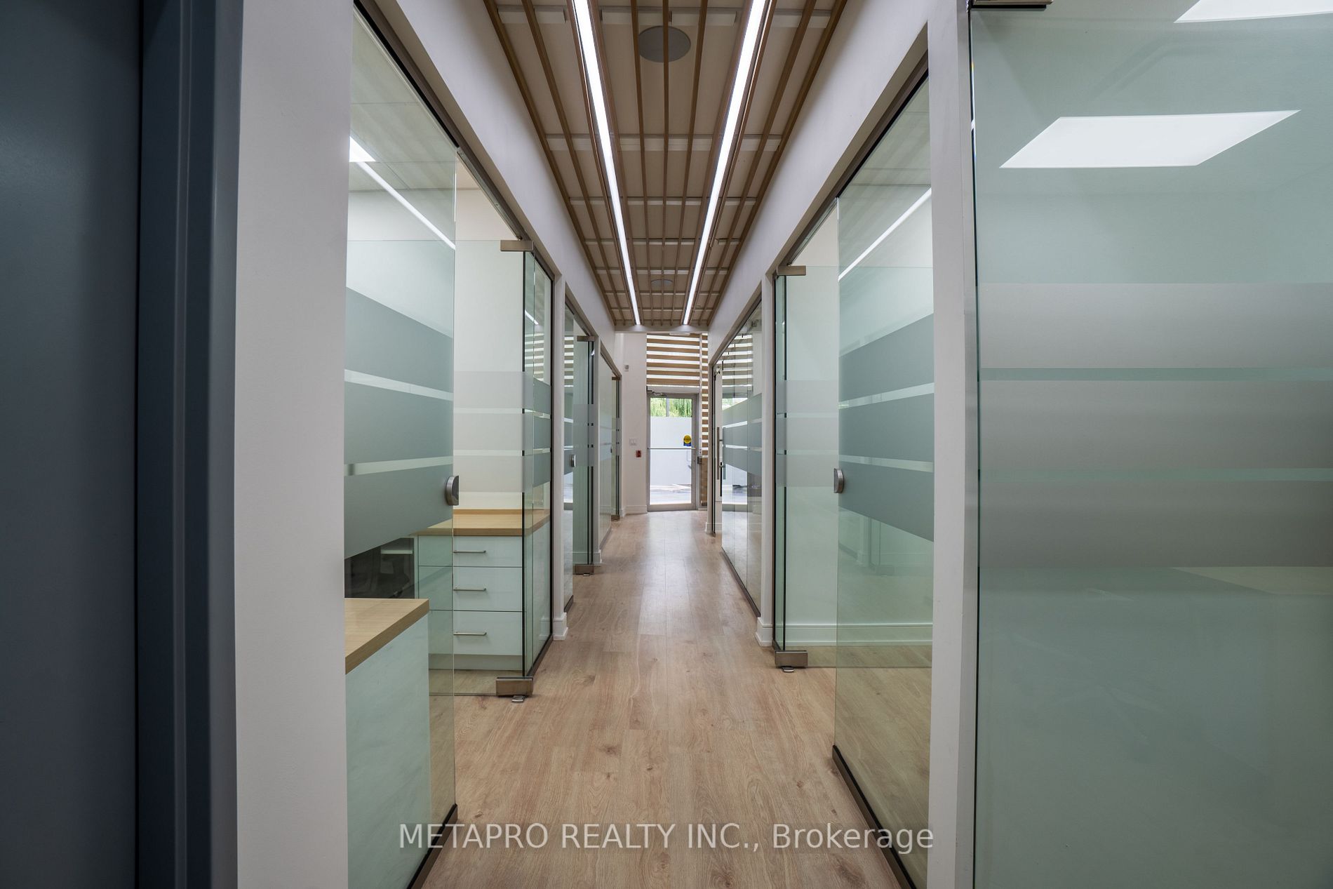 1670 North Service Rd E, #107