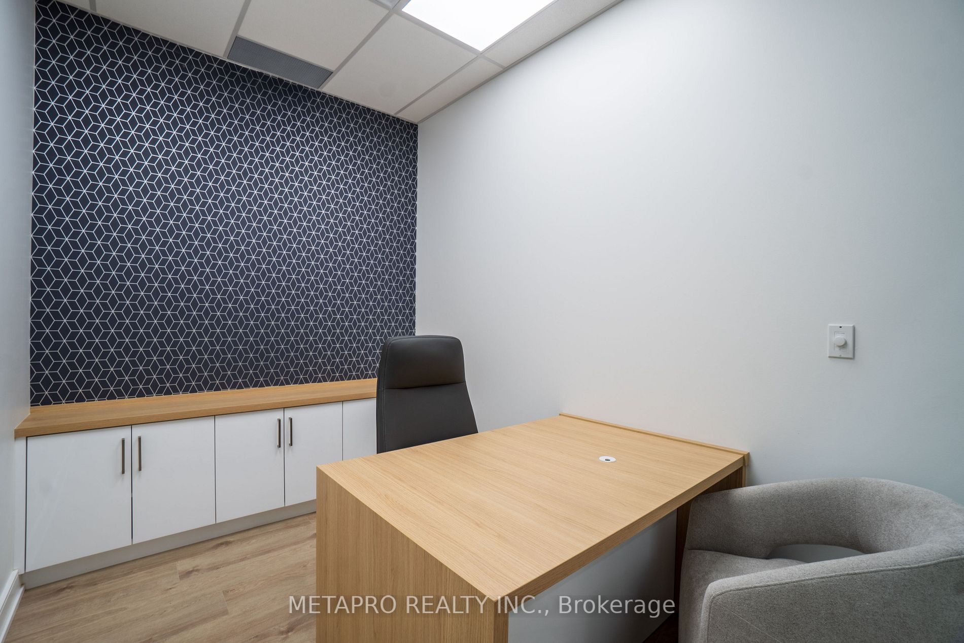 1670 North Service Rd E, #107